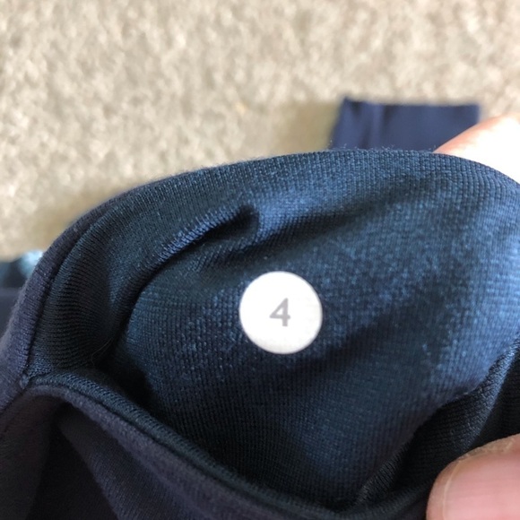 Lululemon blue mixed print full length leggings in size 4 - Picture 2 of 4